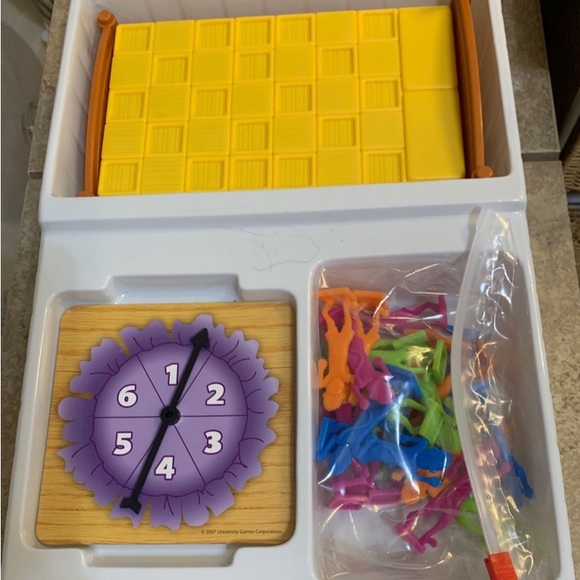 Little Monkeys Jumping on the Bed Game - Picture 2 of 8